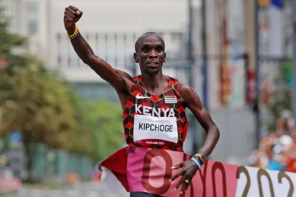 震撼！基普乔格在篮球赛场夺冠！-多米体育官网登录