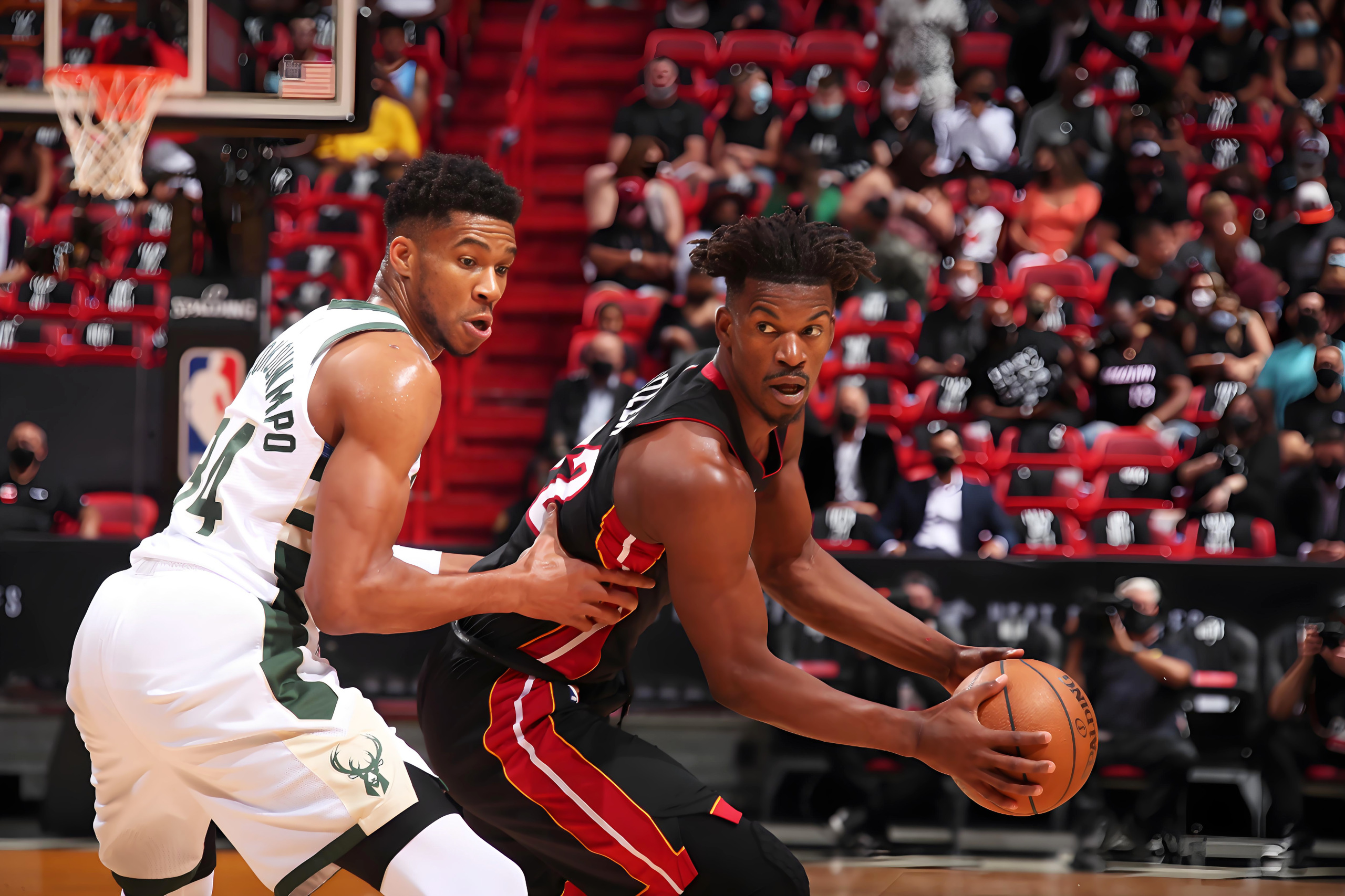 波尔津吉斯险胜东契奇，热火关键表现点燃全场！-多米体育官网入口