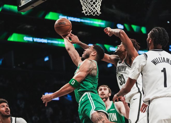 76人复出首战，威金斯状态火爆，助攻爆棚成为焦点！的简单介绍