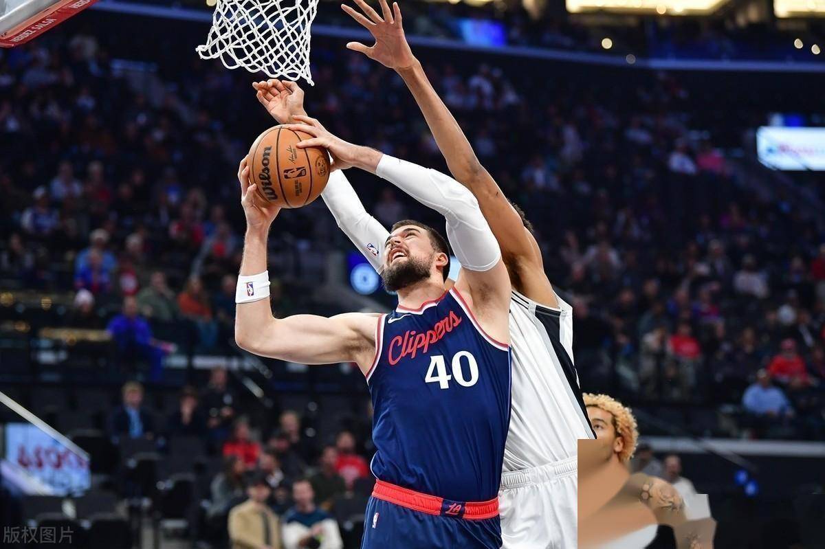 文班亚马状态火爆，全明星赛决赛对阵洛杉矶快船，利物浦力争连胜的简单介绍